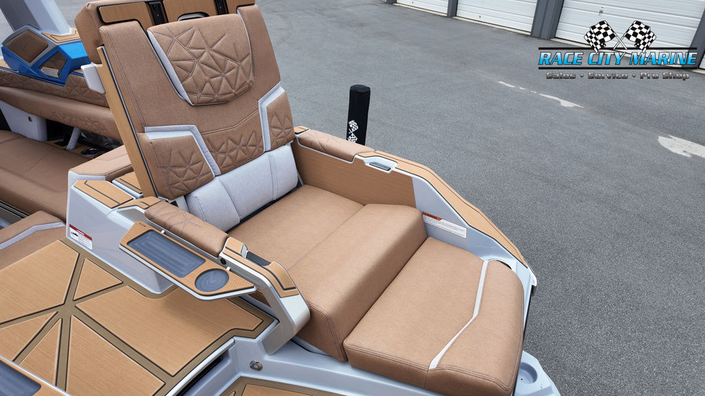 2025 Nautique Paragon 25