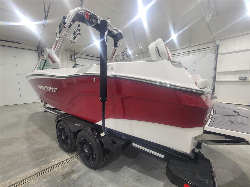 2024 MasterCraft XT24