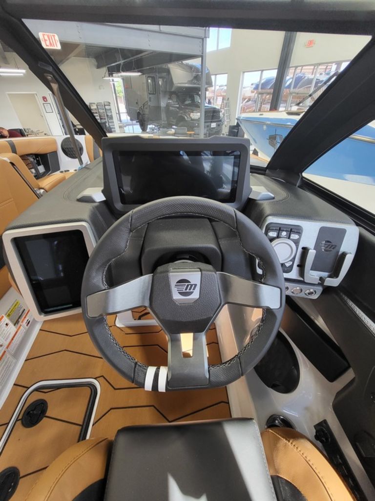 2024 Malibu Boats 23 MXZ