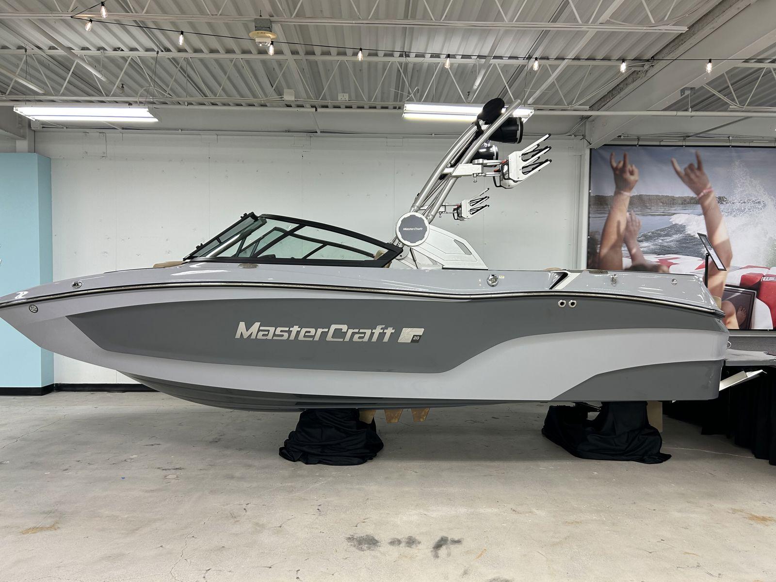 2024 MasterCraft XT20
