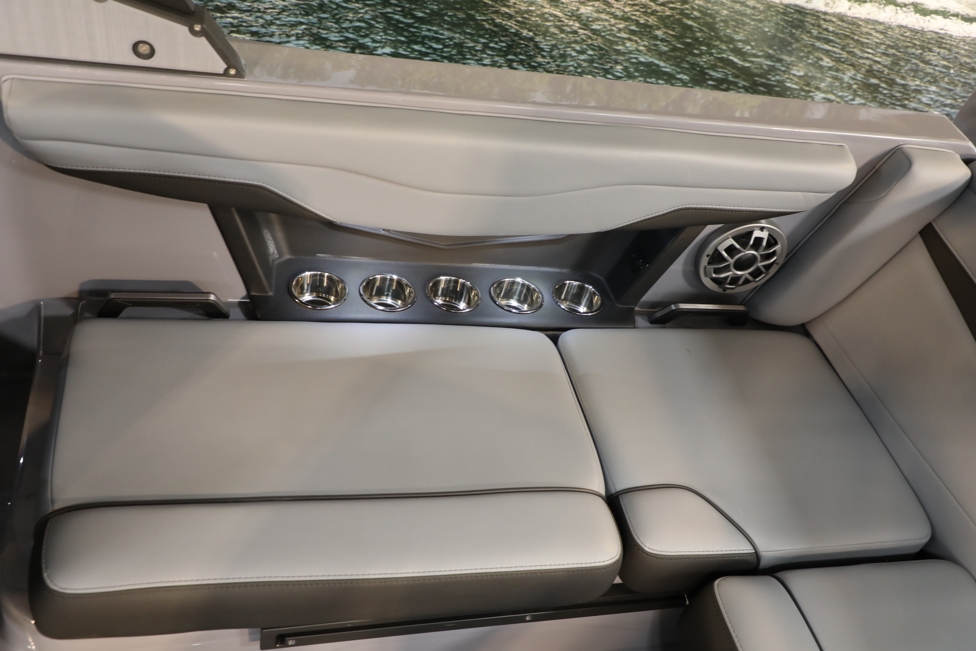 2023 Axis T220 Icon