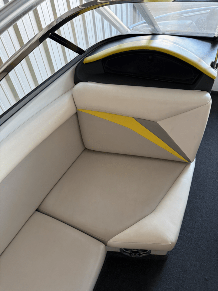 2008 Tige Z1 – Amazing clean boat