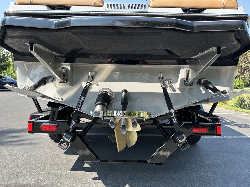 2025 Supreme Boats S220