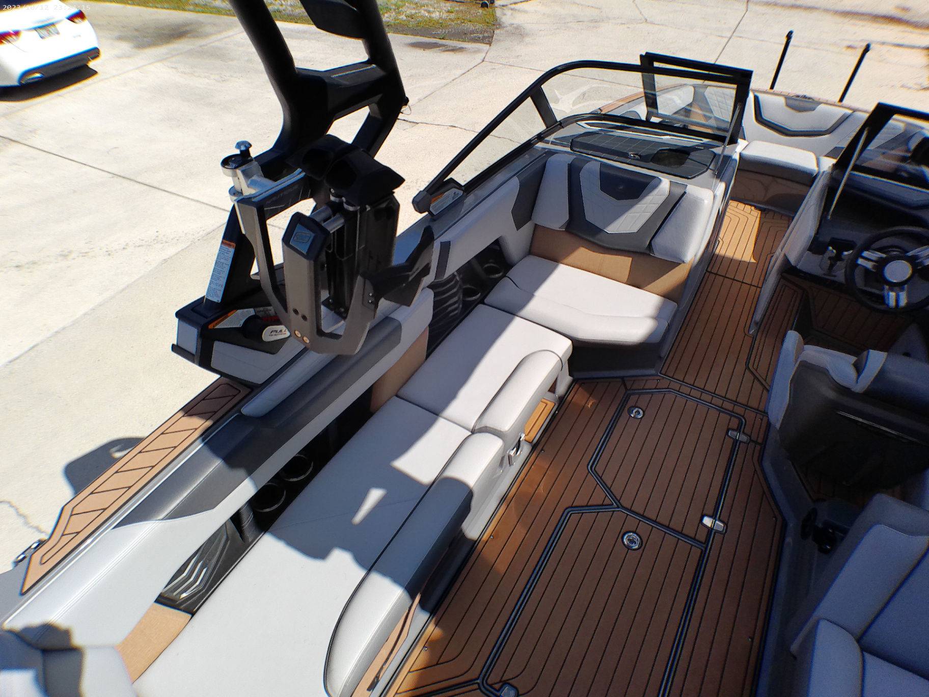 2021 Nautique G23