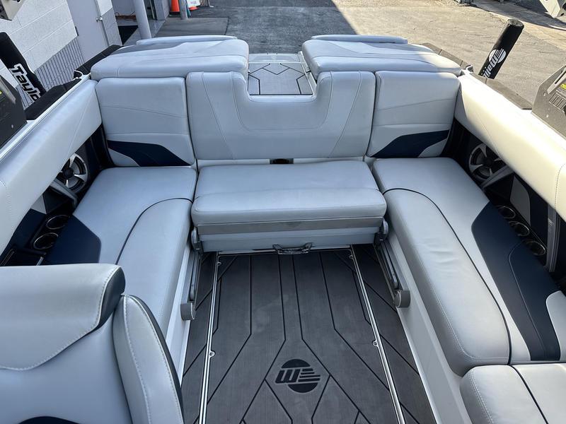 2020 Malibu 22 MXZ