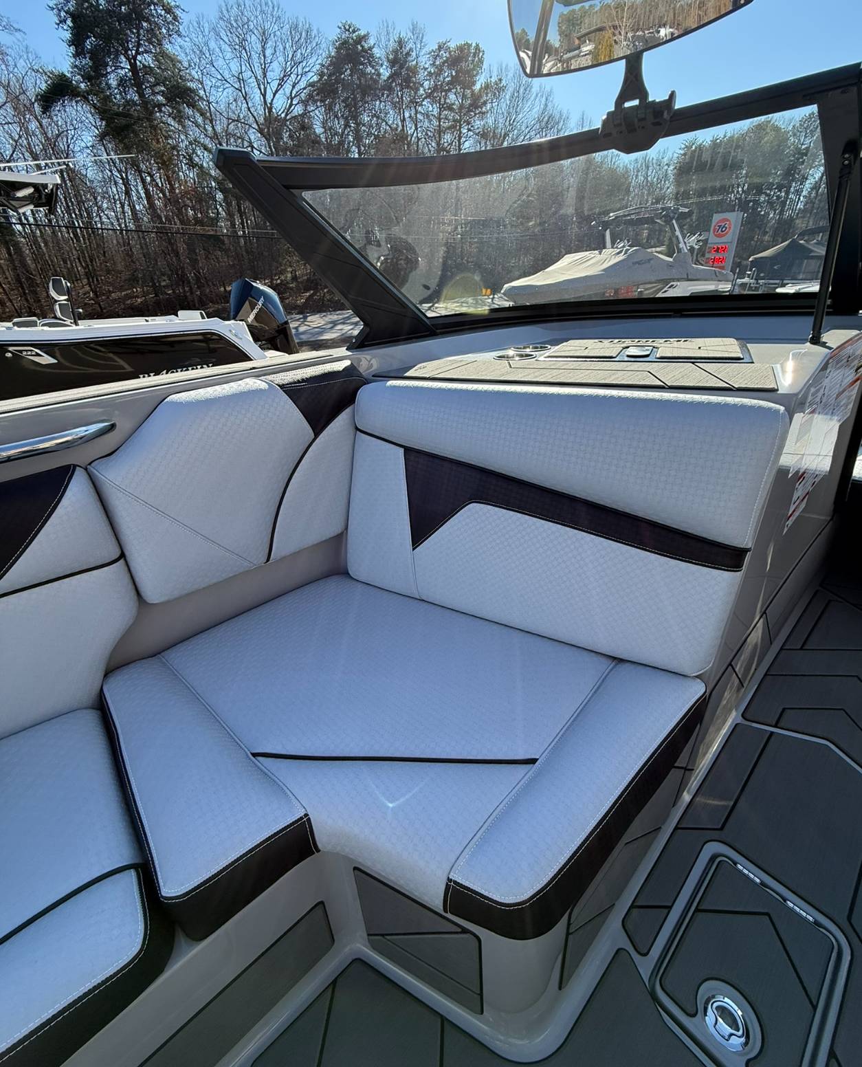 2025 Supreme S220
