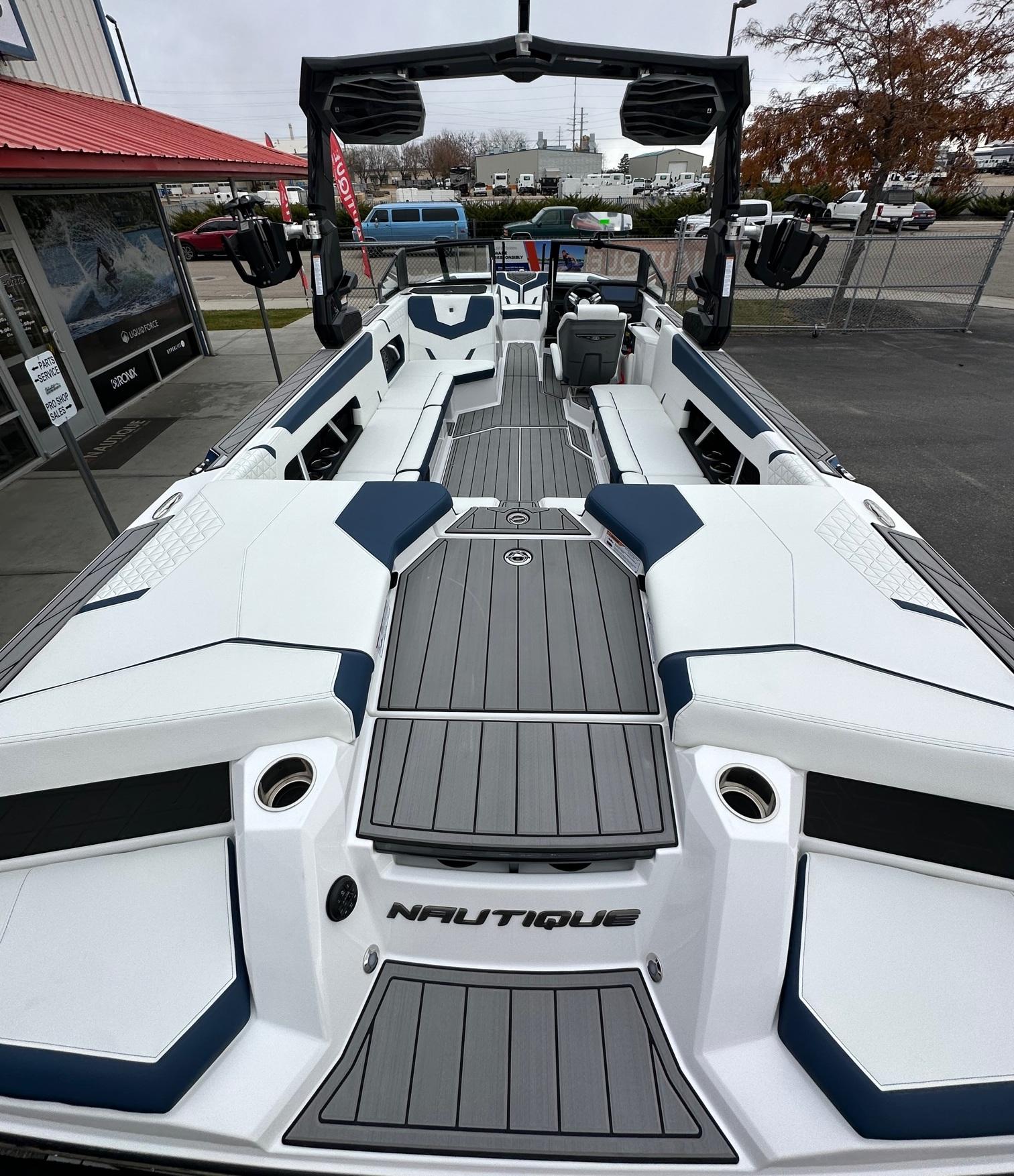 2025 Nautique GS24