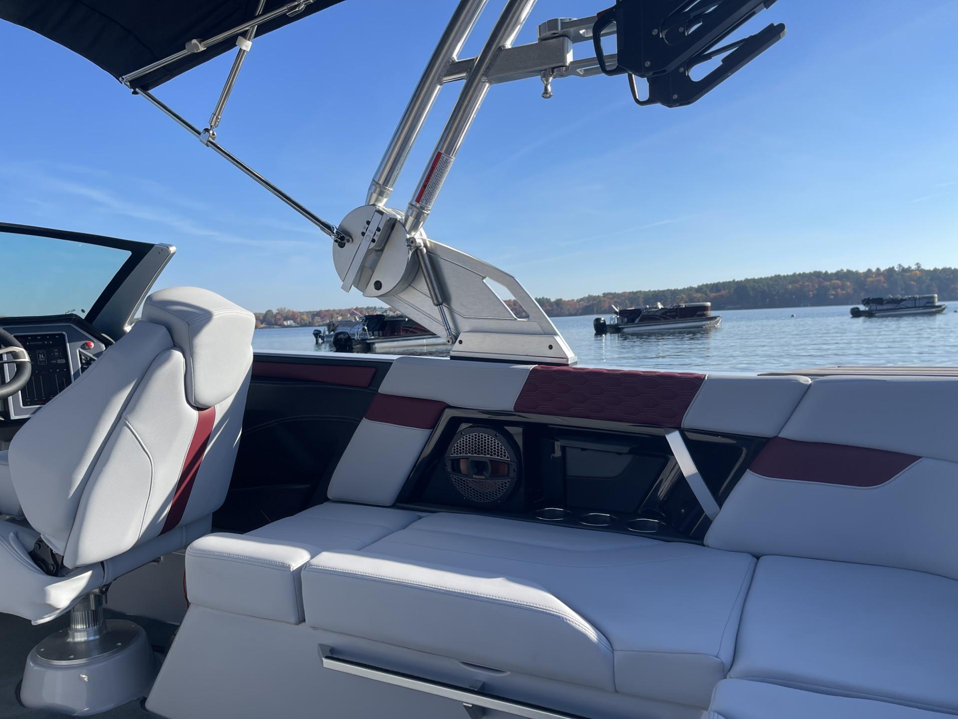 2023 MasterCraft XT23