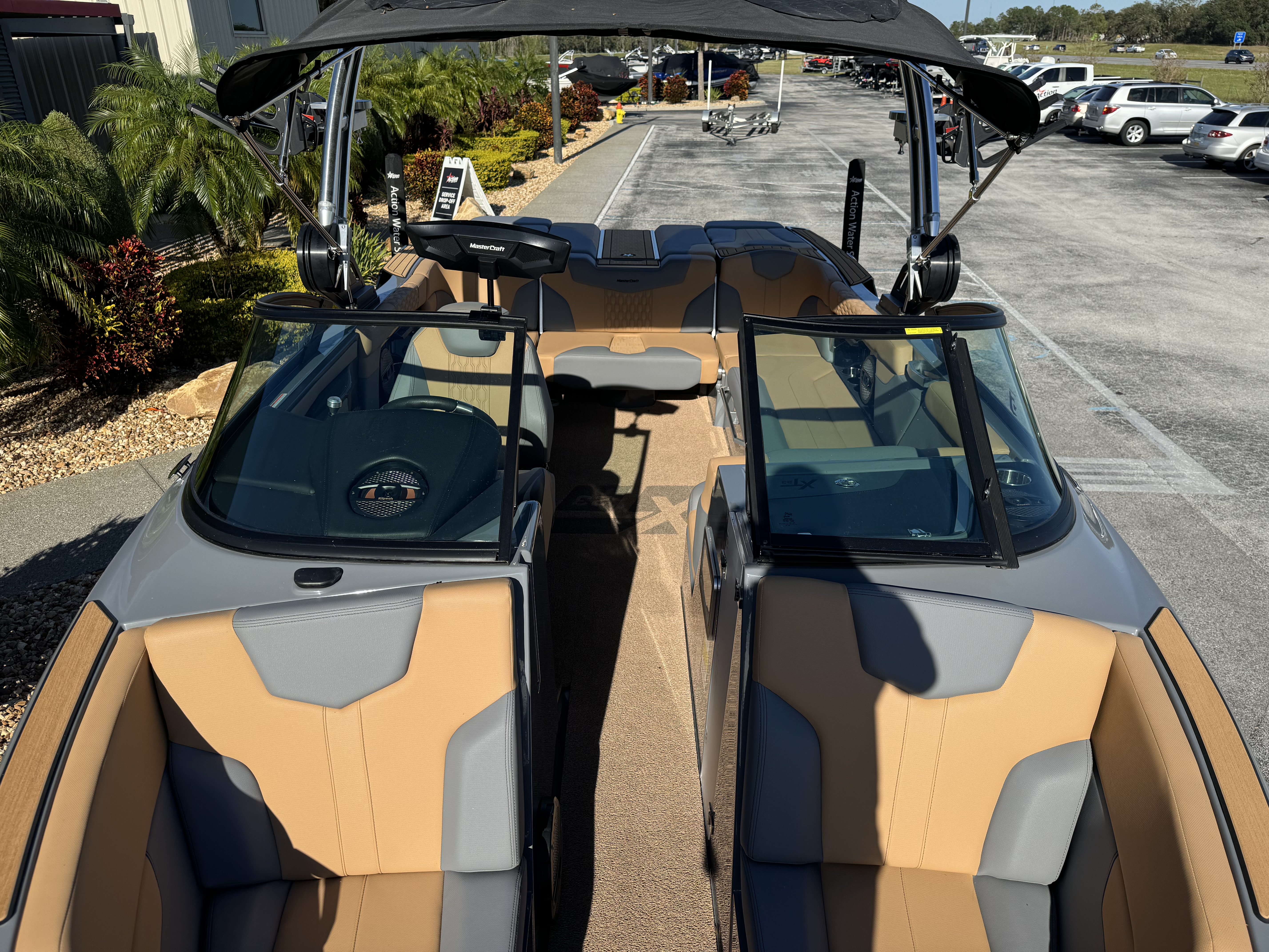 2023 MasterCraft XT23