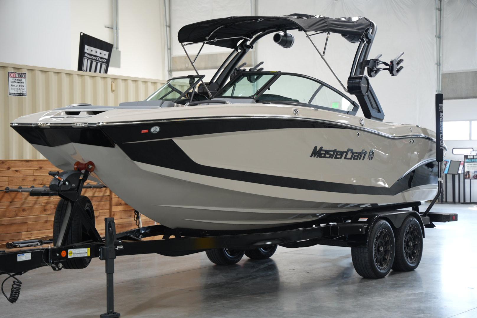 2025 MasterCraft X22 &#8211; NEW ARRIVAL &#8211; BRAND NEW COLOR!