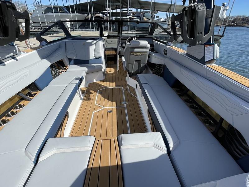 2025 Nautique G25