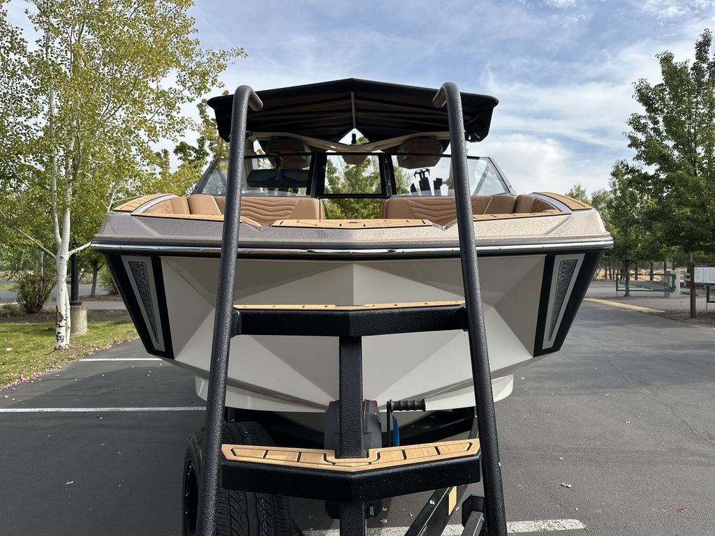 2025 Nautique Super Air Nautique G23