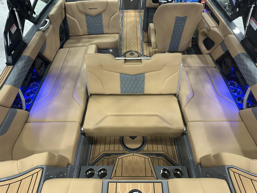 2025 MasterCraft XT22T