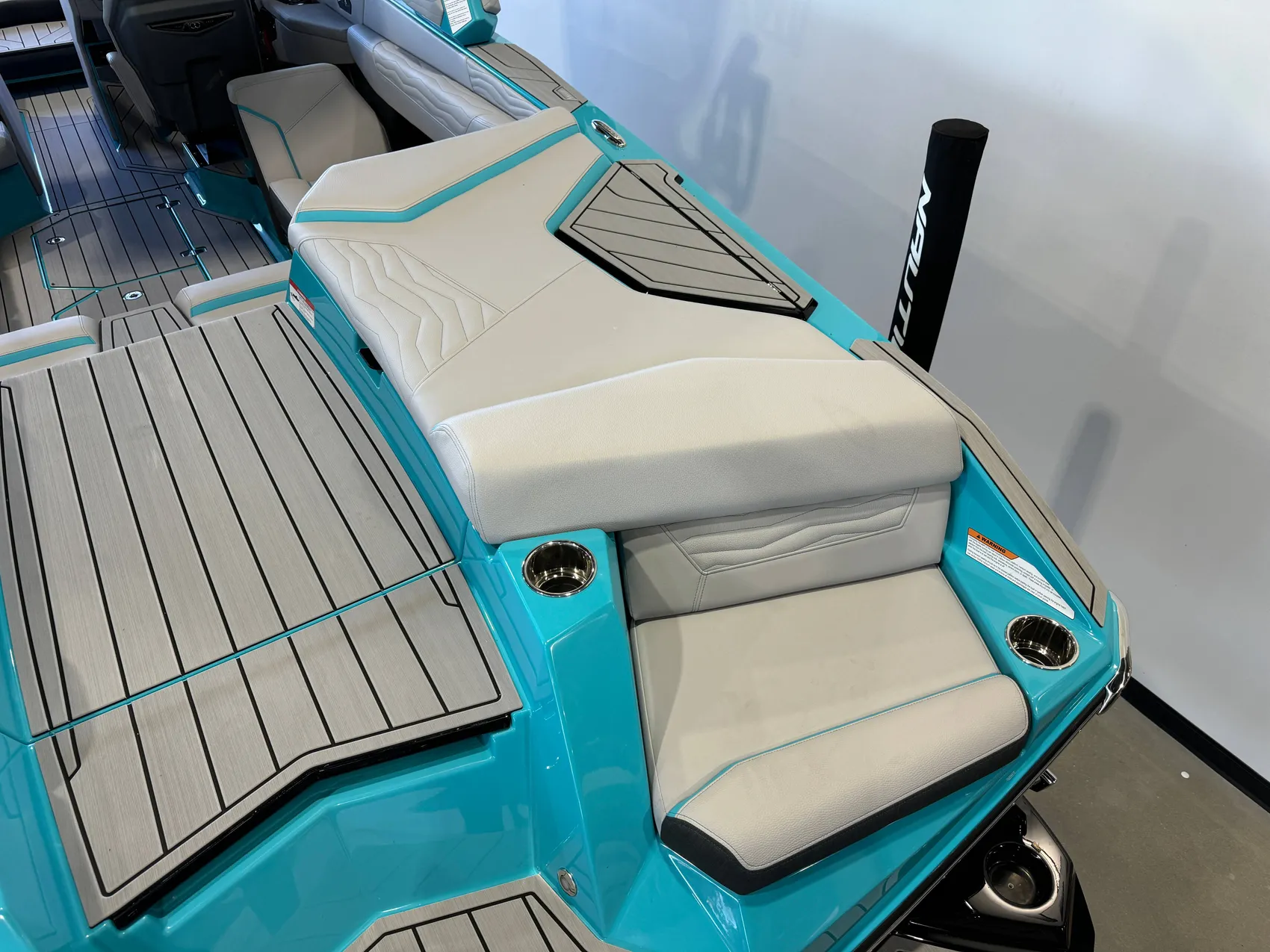 2025 Nautique G23