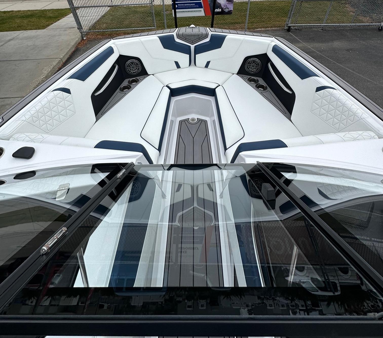 2025 Nautique GS24