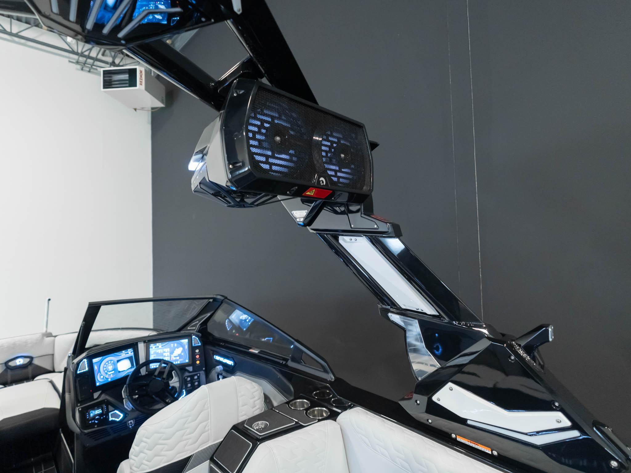 2025 Centurion Ri245 – Black / White