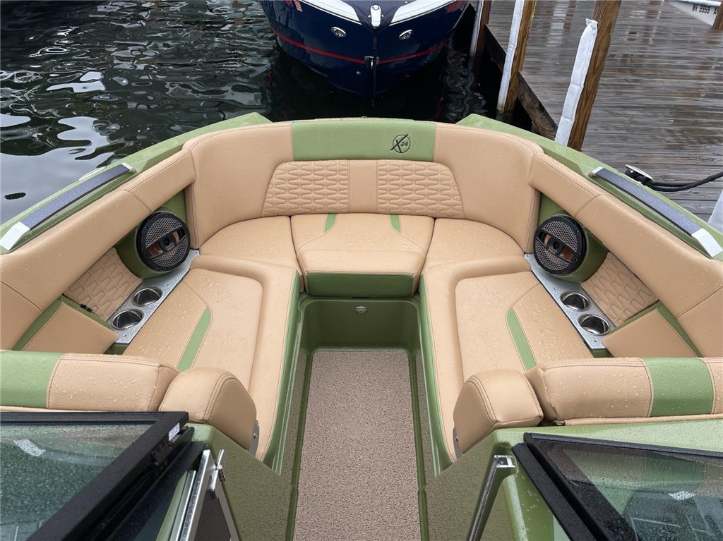 2023 MasterCraft X24