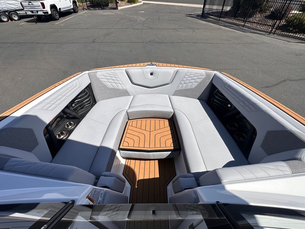 2024 Nautique Super Air Nautique G23