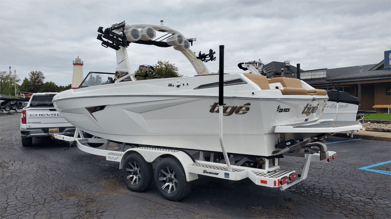boat.Title