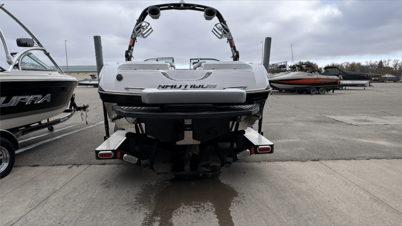 2012 Super Air Nautique 230