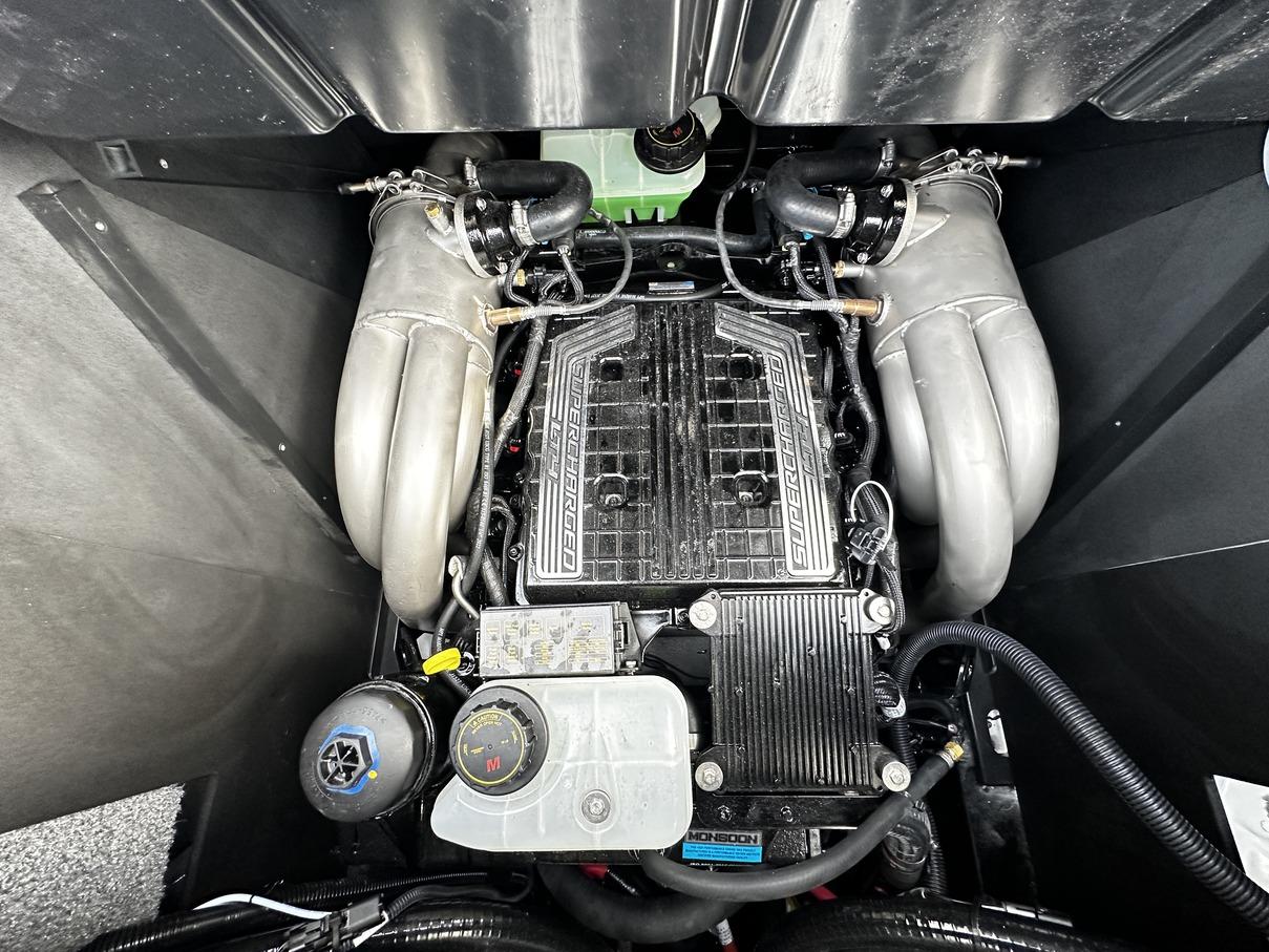 2024 Malibu 25 LSV