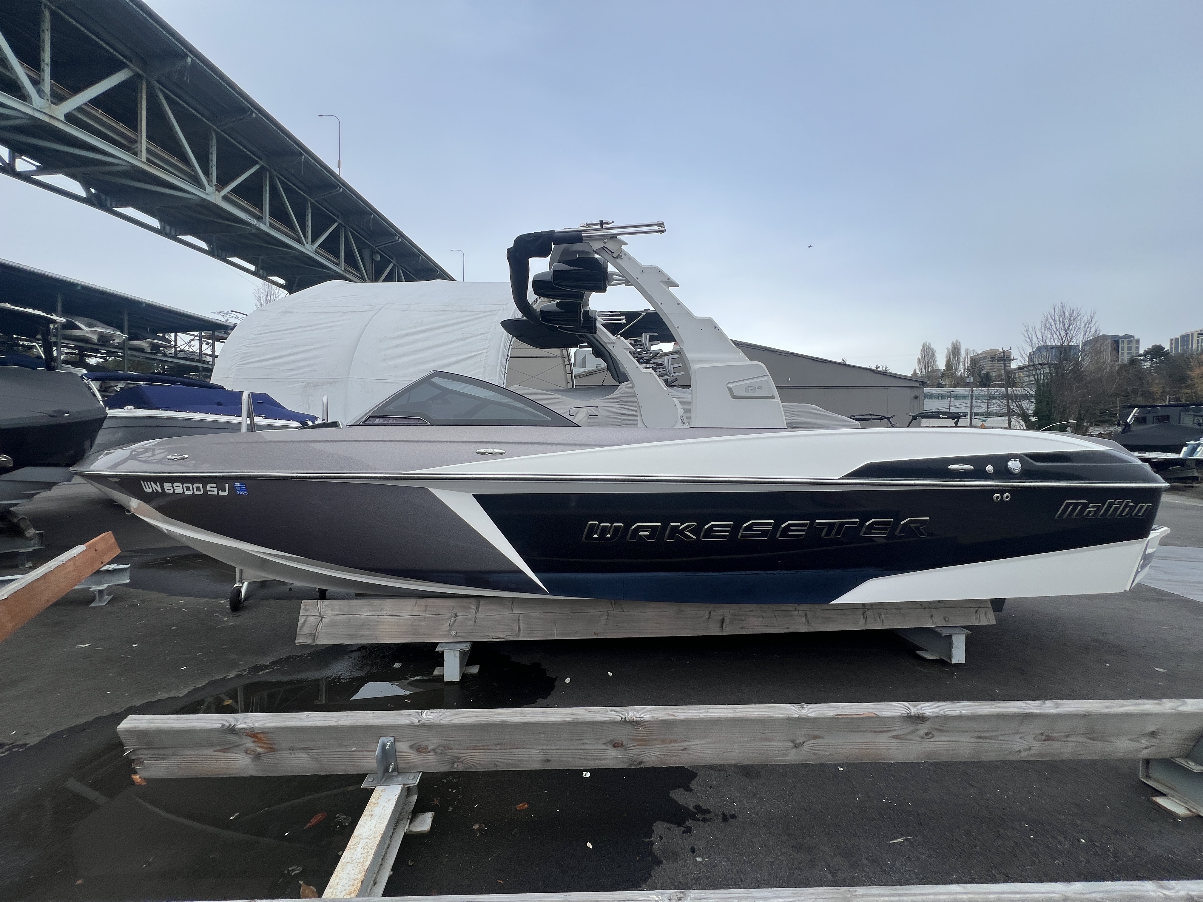 boat.Title