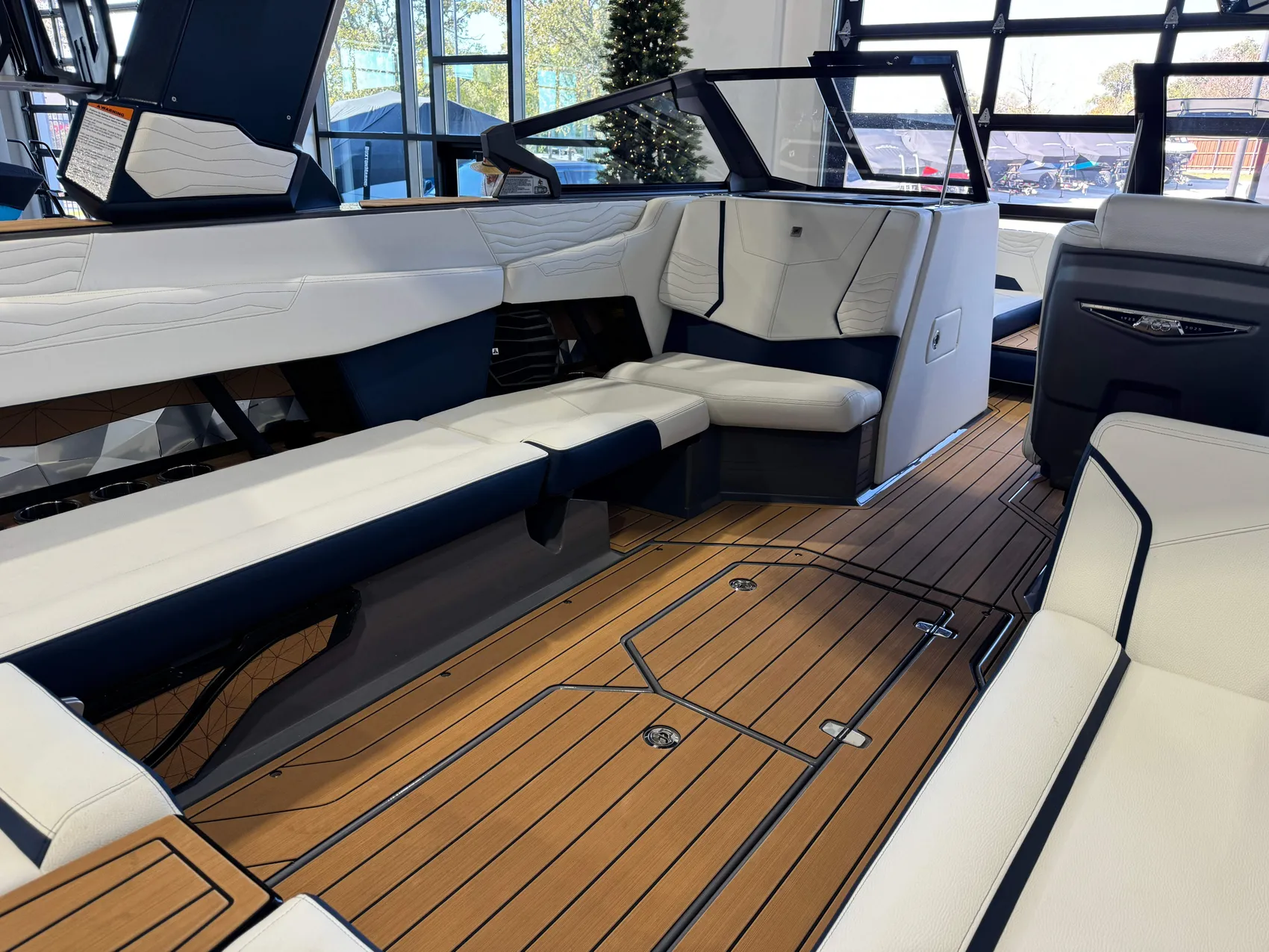 2025 Nautique G25