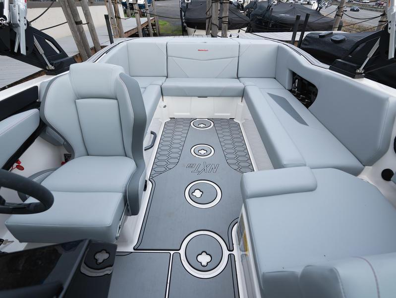 New 2024 MasterCraft NXT22