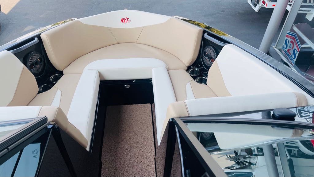 2024 MasterCraft NXT21