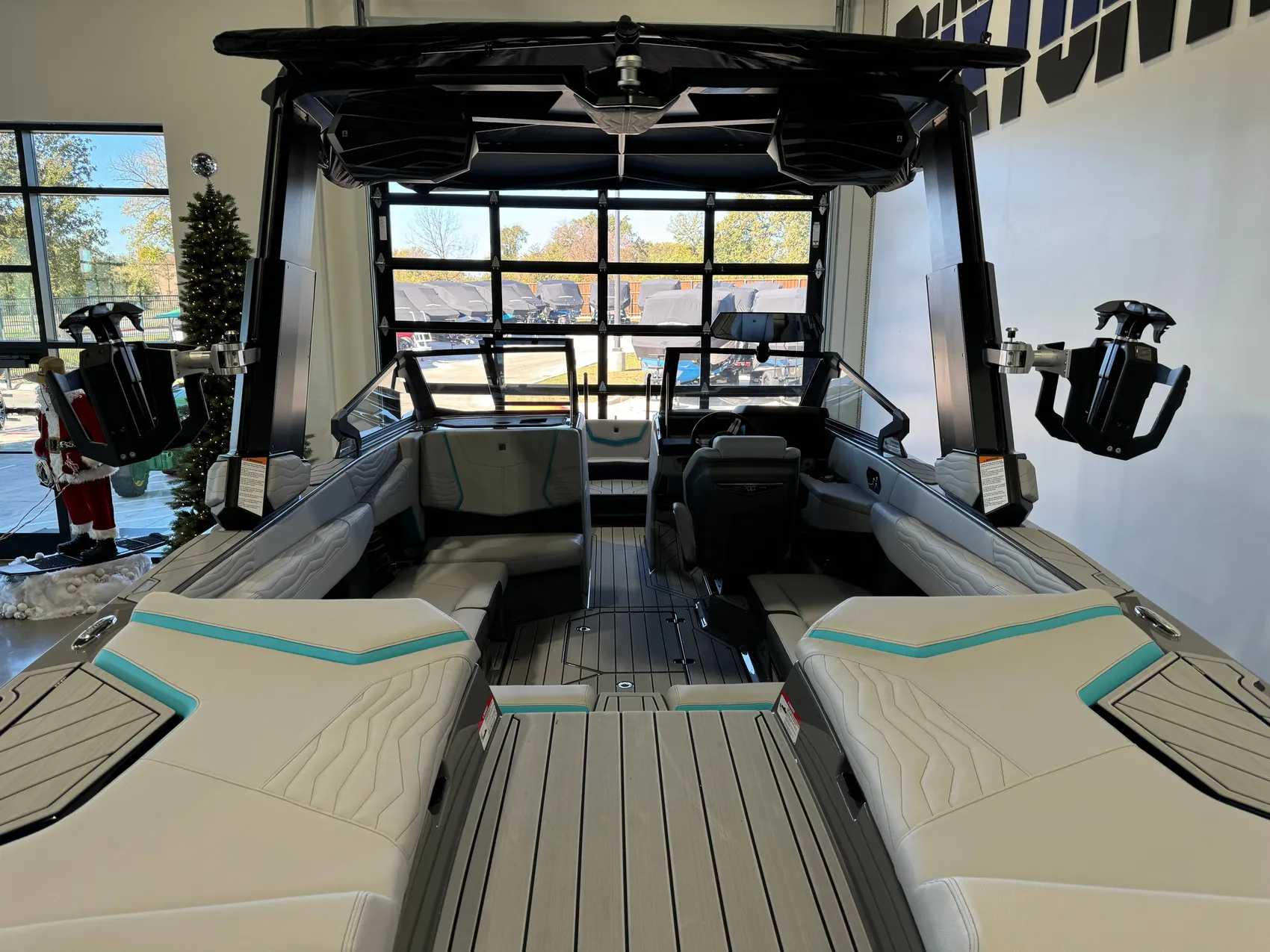 2025 Nautique G23