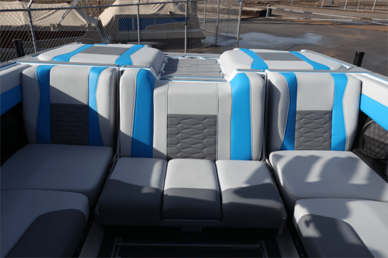 2025 Malibu 24 MXZ