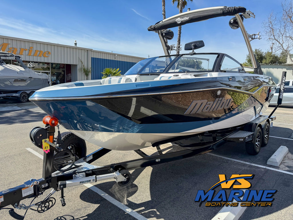 2023 Malibu Boats 22 LSV