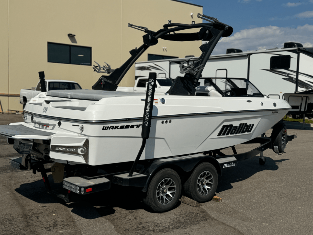 2023 Malibu 20 VTX