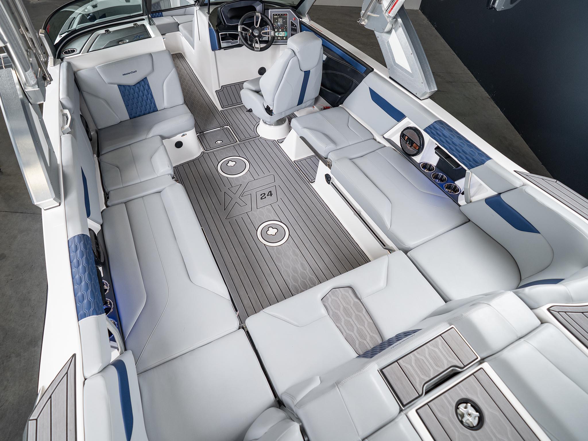 2023 Mastercraft XT24 – Bue Flake / White