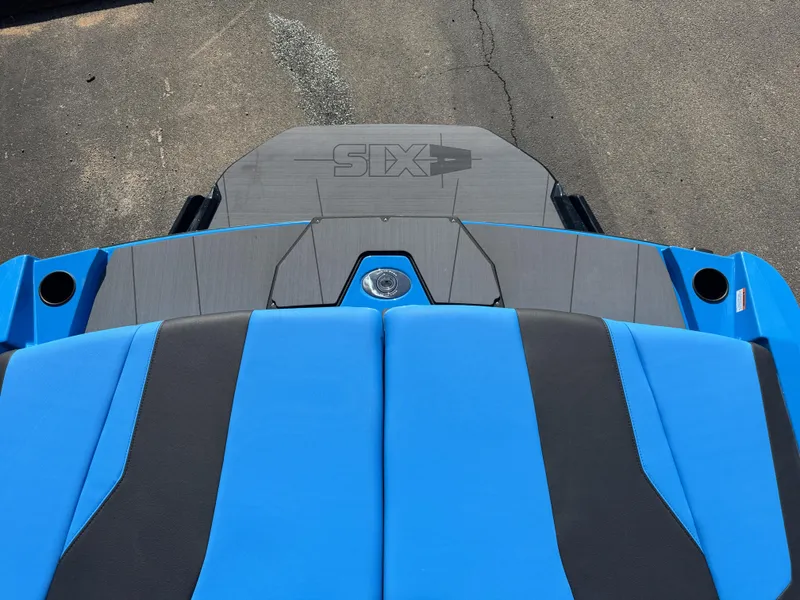 2025 Axis T235
