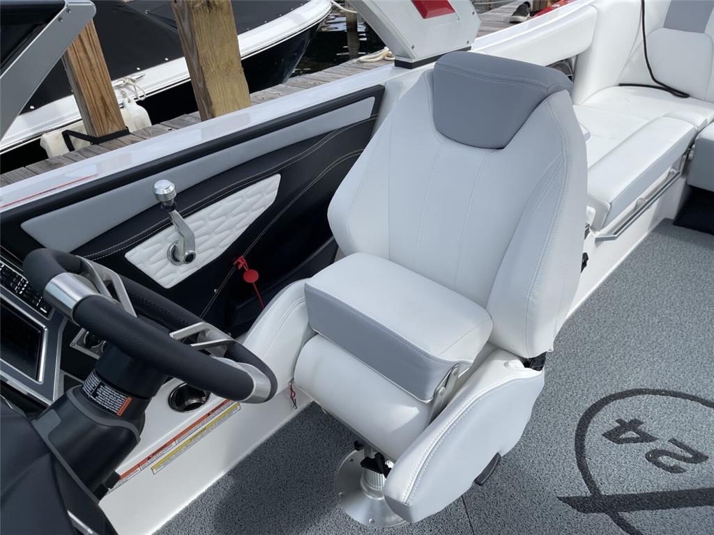 2022 MASTERCRAFT X24