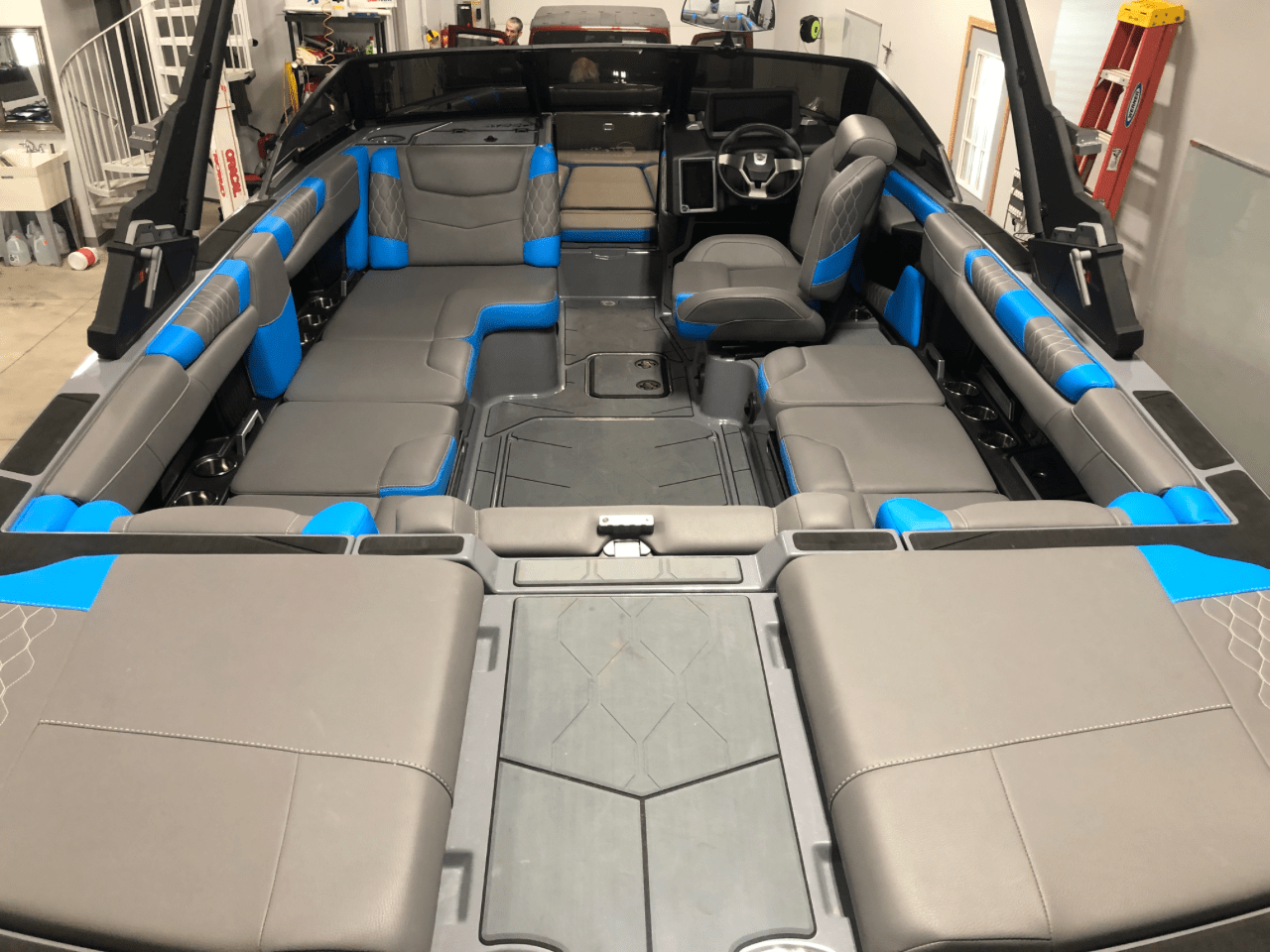 2021 Malibu M220 low hours