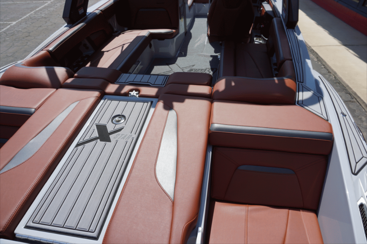 2024 MasterCraft XStar S – Factory Demo