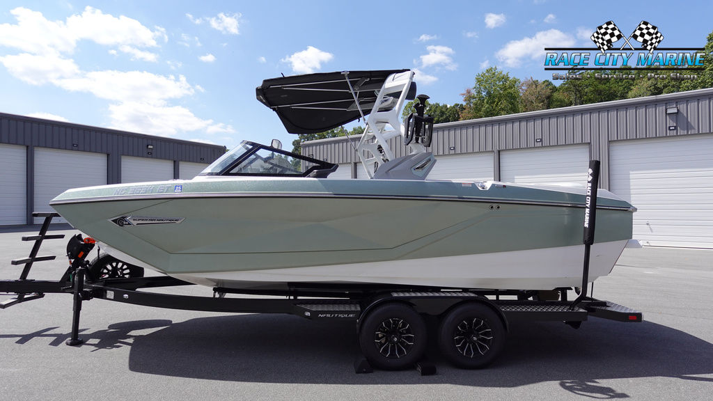 boat.Title
