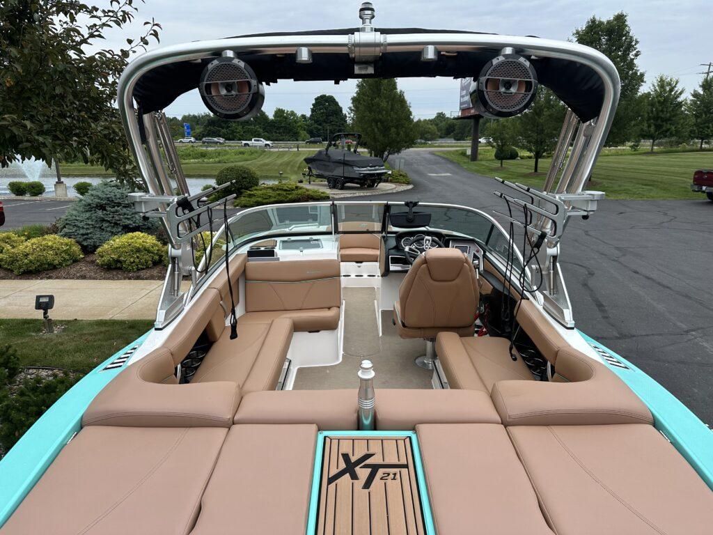 2019 MasterCraft XT21