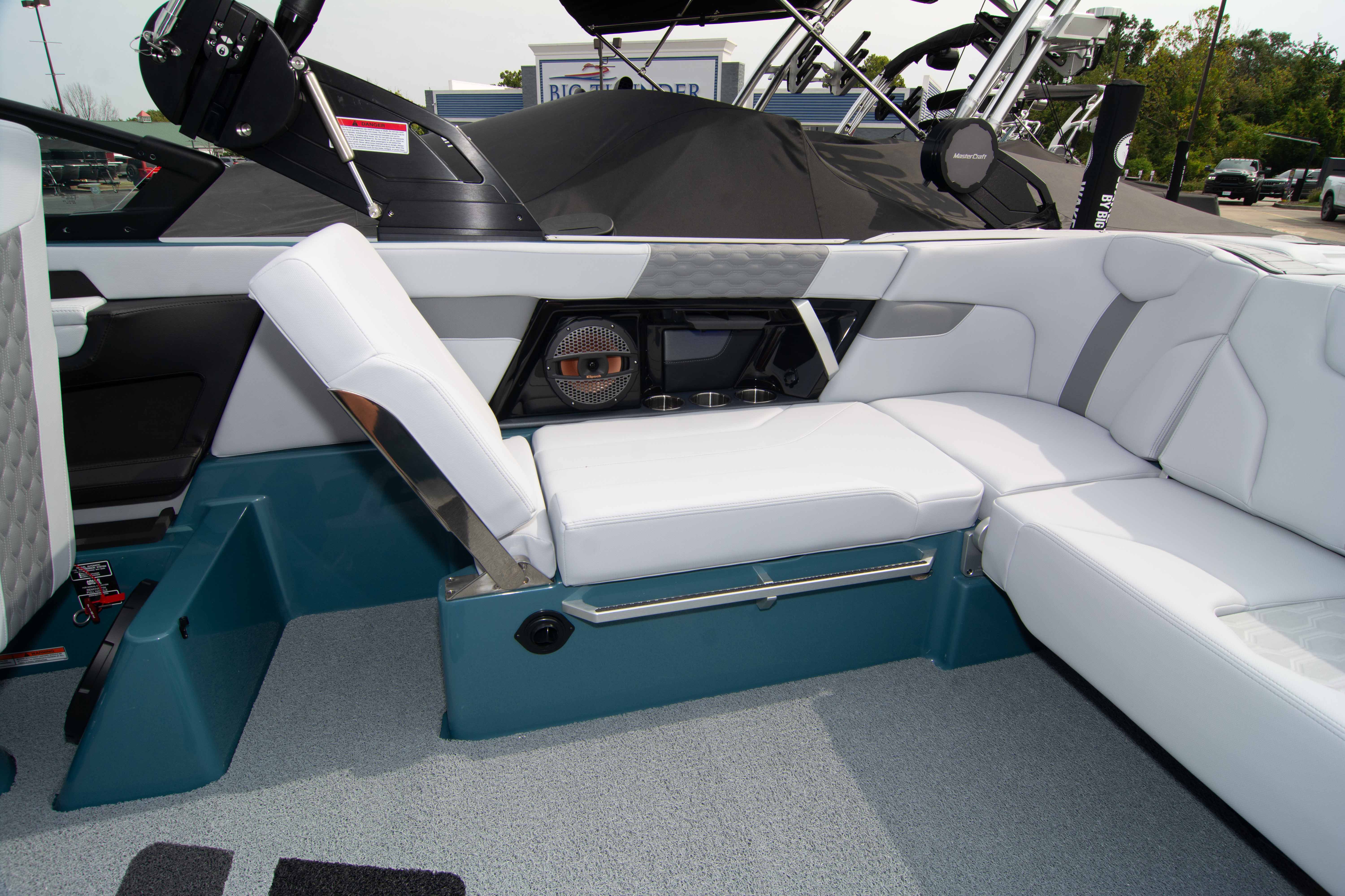 2025 Mastercraft XT24