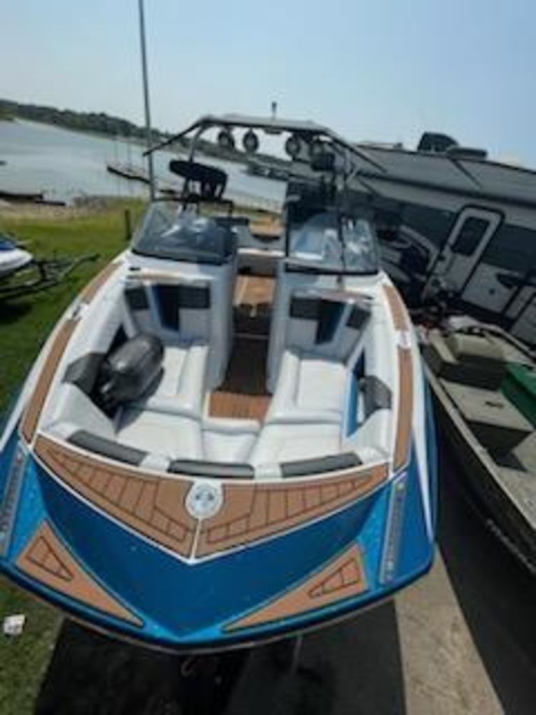 2017 Nautique Super Air Nautique G23