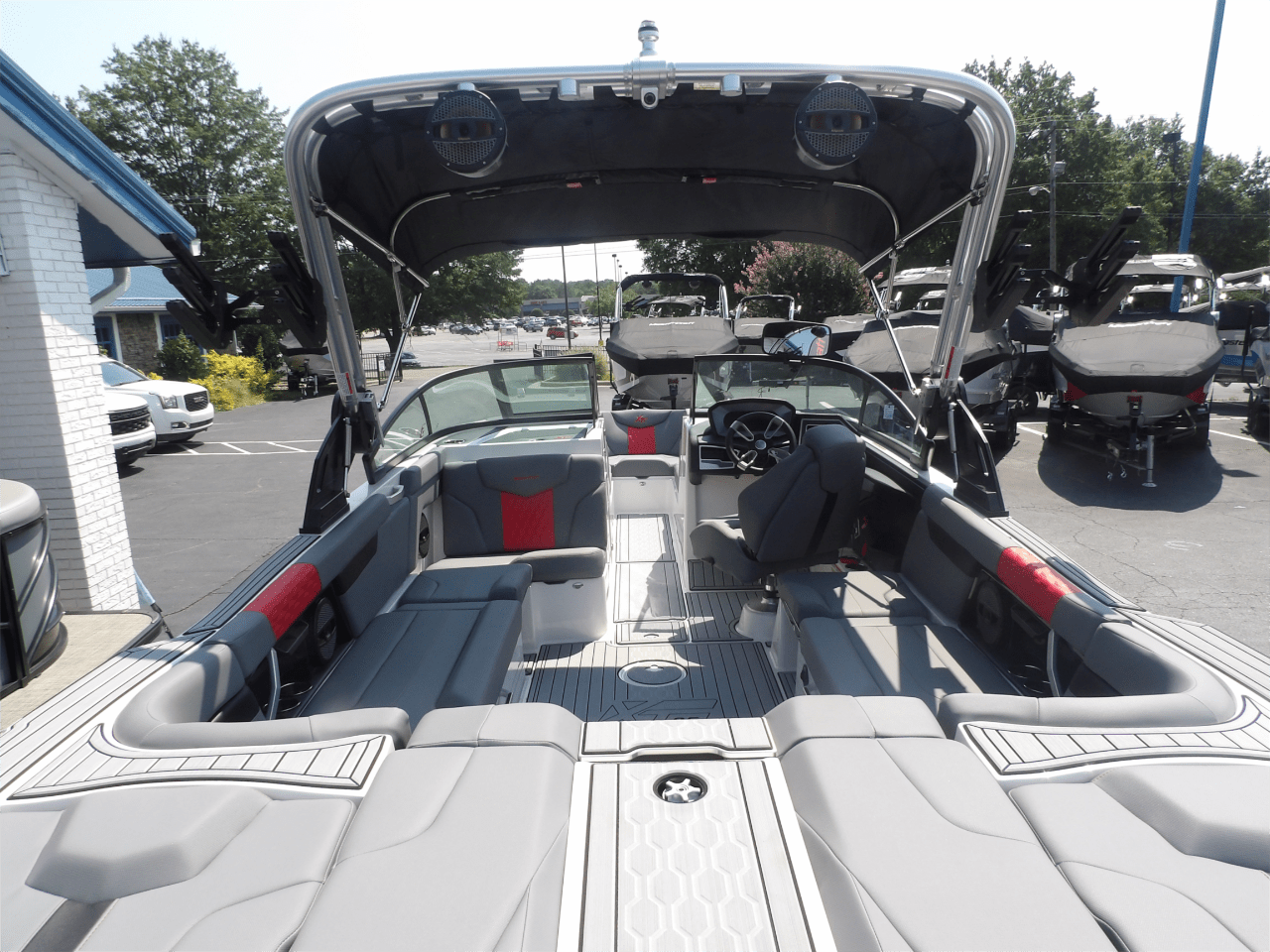 2024 MasterCraft XT25