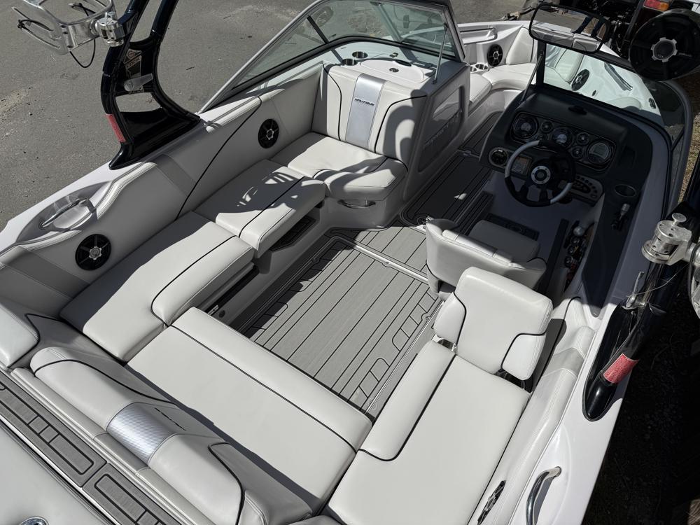 2009 Super Air Nautique 210