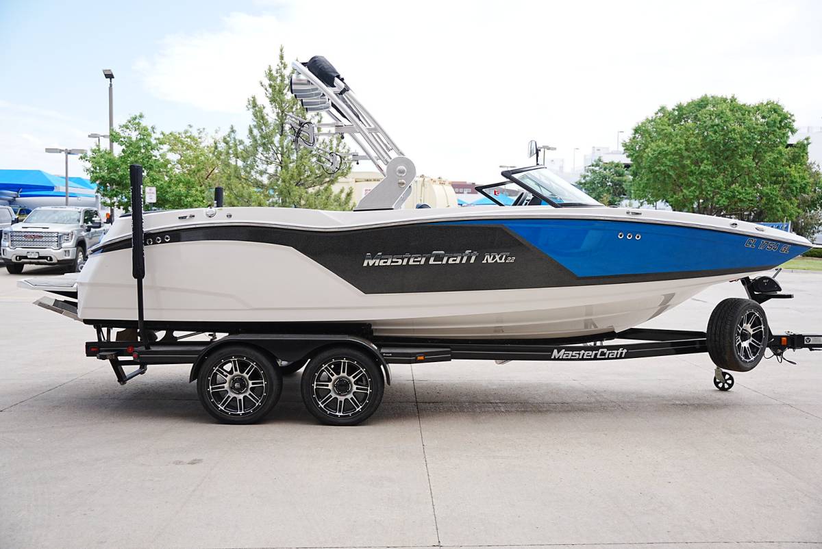 2019 MasterCraft NXT22 &#8211; LOW HOURS! Excellent Condition!