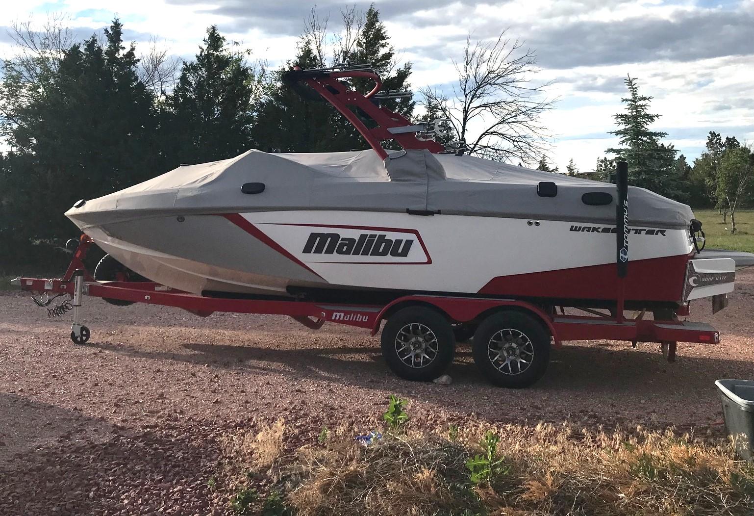 2020 Malibu 23LSV - LOW HOURS