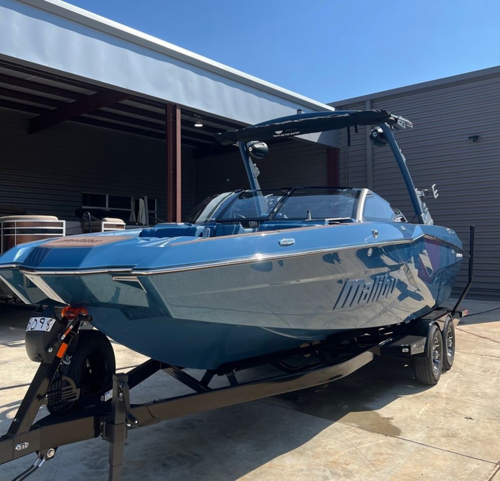2025 Malibu Boats 24 MXZ