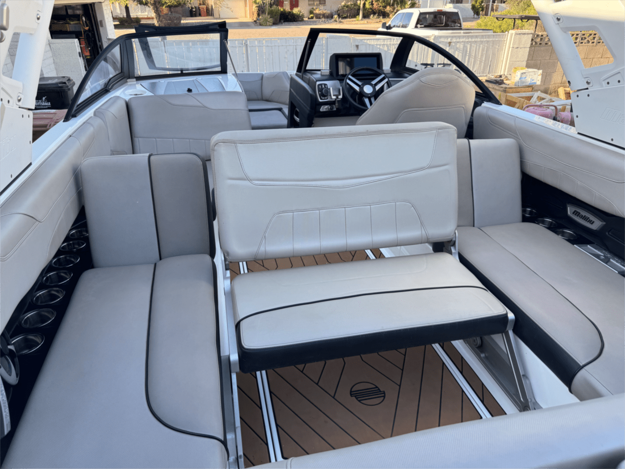 2018 Malibu Wakesetter 23 LSV – Premium Wake Surf and Family Boat