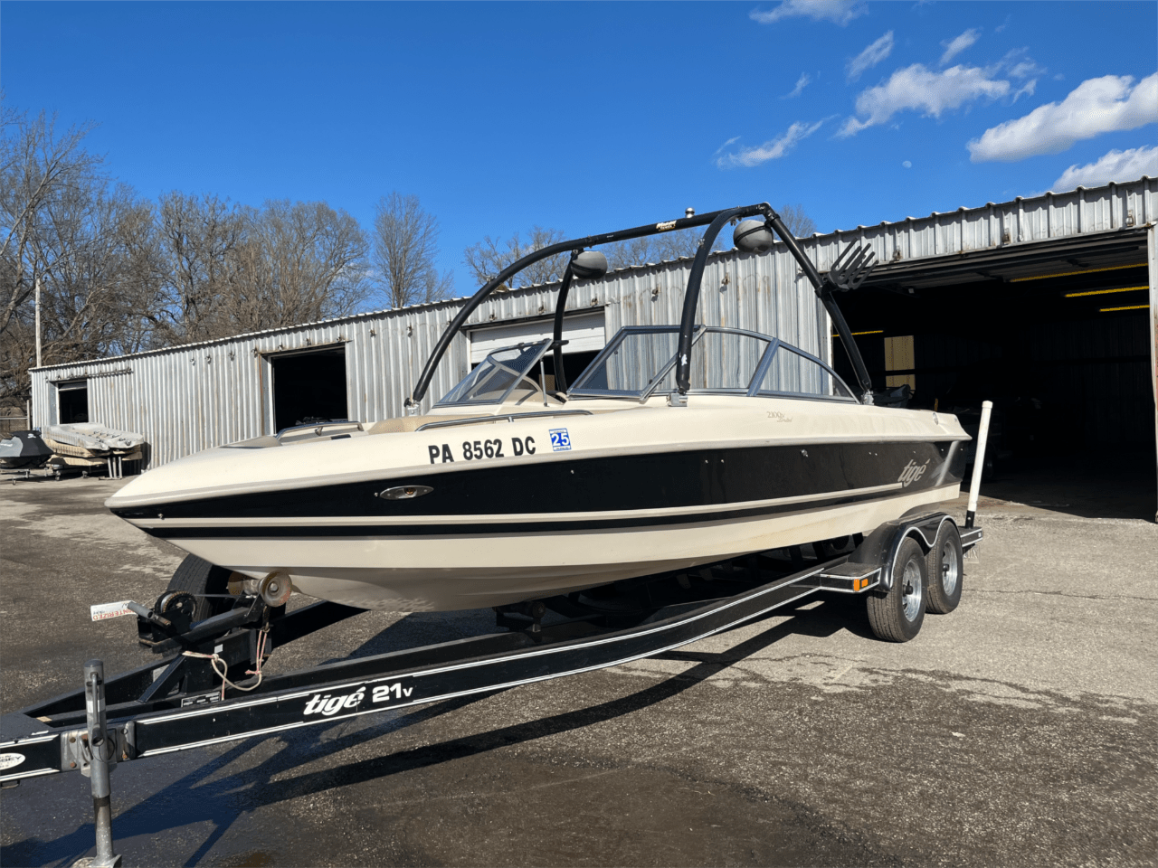 2000 Tige 2100V Limited