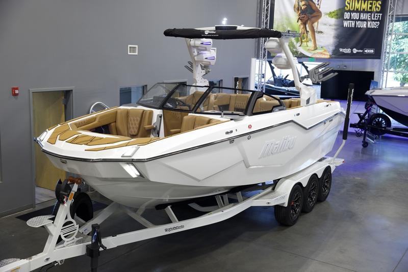 boat.Title